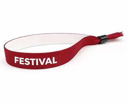 Rotbraune Festivalbändchen