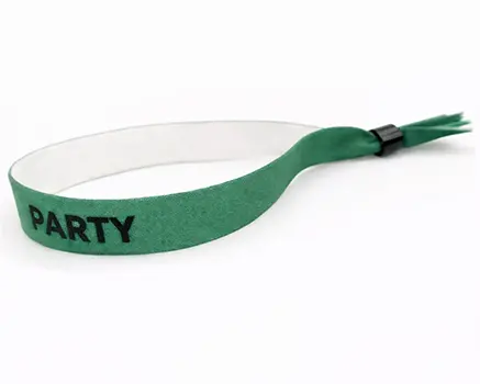 Moosgrüne Festivalbändchen