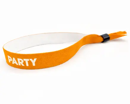 Aprikosenorange Festivalbändchen